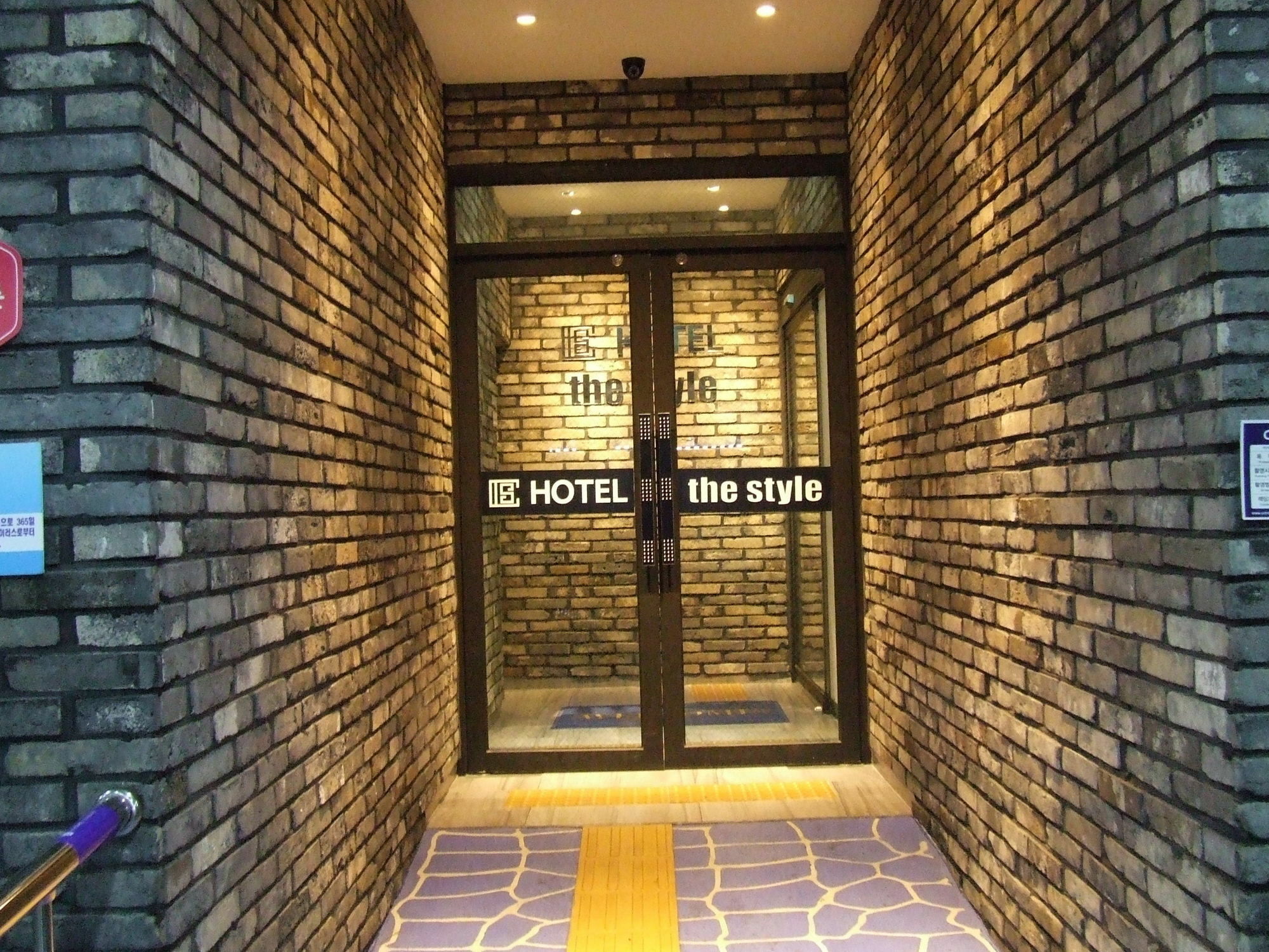 Hotel The Style Suwon Exterior photo